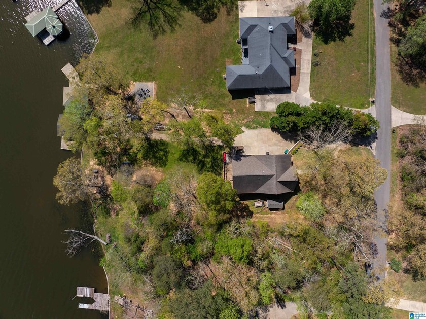 Tucked away on the beautiful Ski Lake, this updated waterfront - photo 3