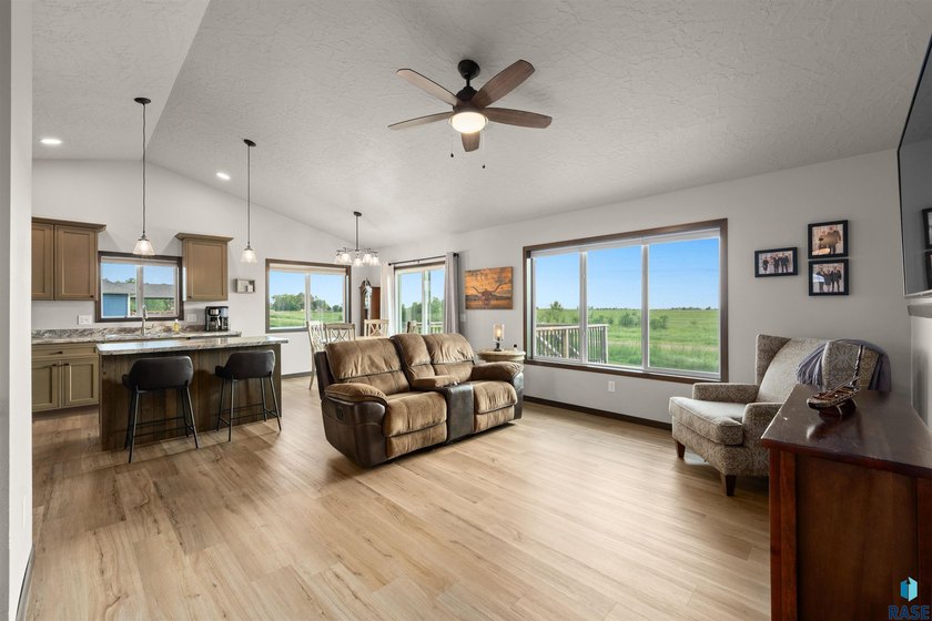 Welcome to this beautifully custom-built 2020 ranch, ideally - photo 12