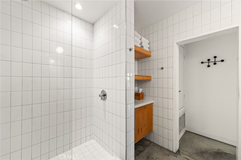 Experience the ultimate blend of urban sophistication and modern - photo 27