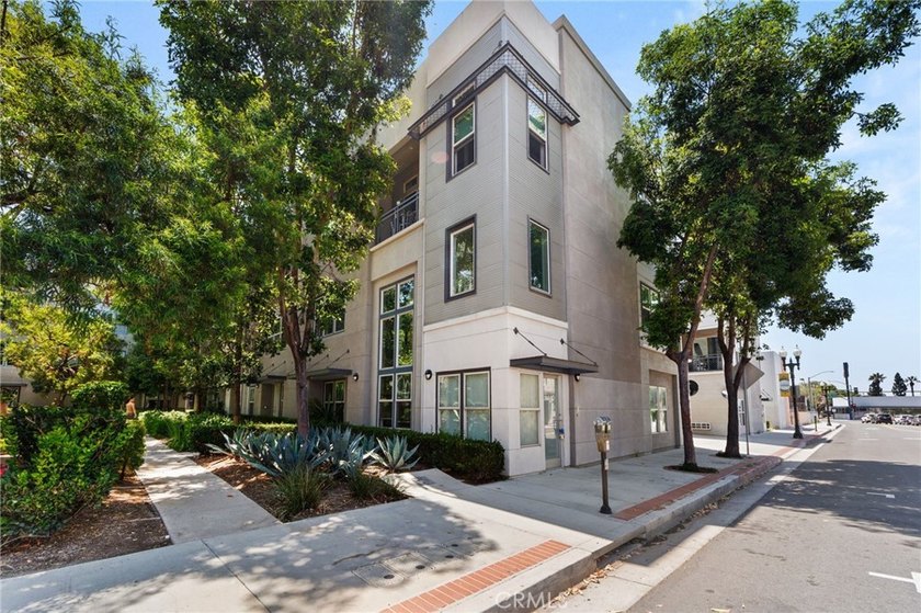 Experience the ultimate blend of urban sophistication and modern - photo 33