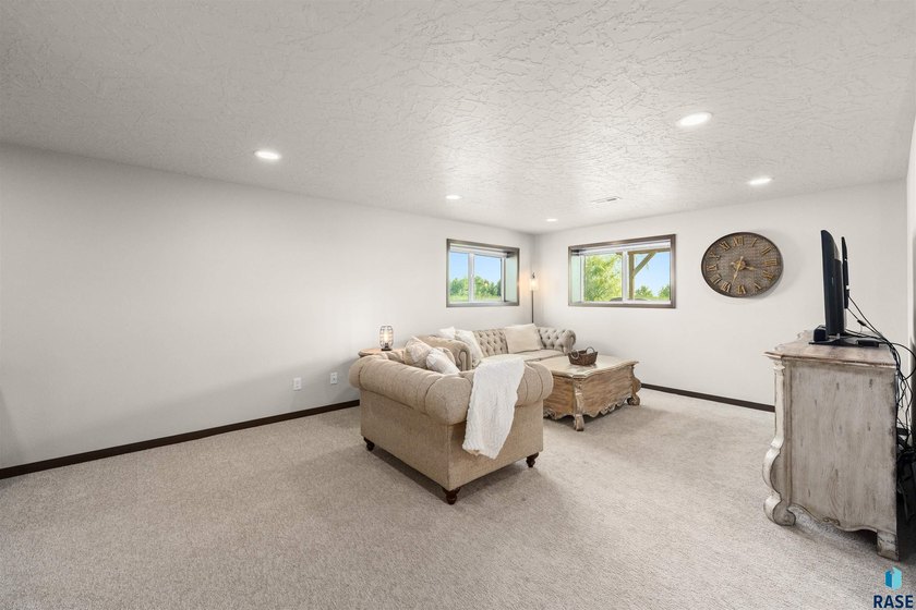 Welcome to this beautifully custom-built 2020 ranch, ideally - photo 42