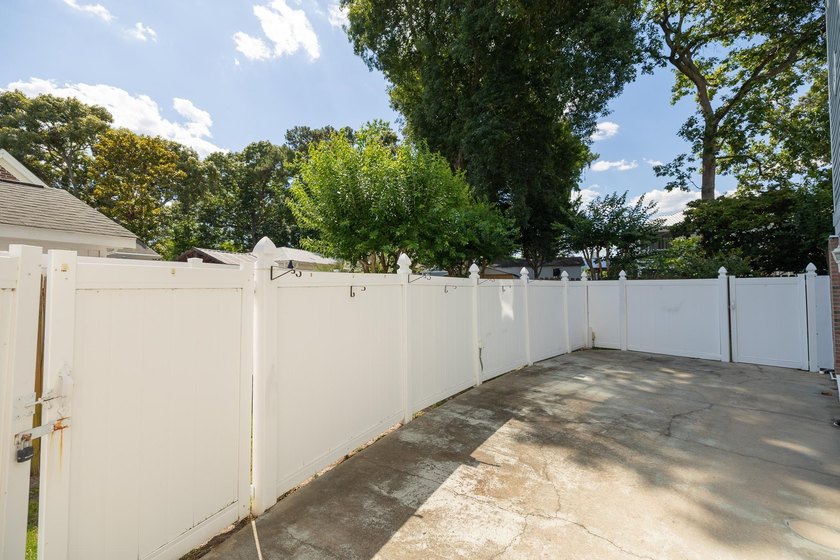 ELEVATOR ACCESS TO ALL THREE LEVELS! Welcome to 27 Palmas Drive - photo 44