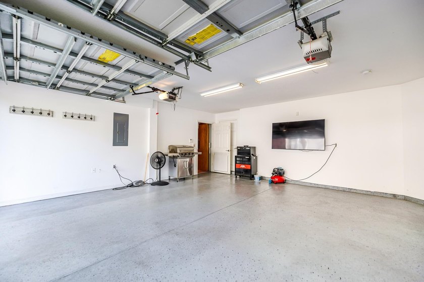 ELEVATOR ACCESS TO ALL THREE LEVELS! Welcome to 27 Palmas Drive - photo 50