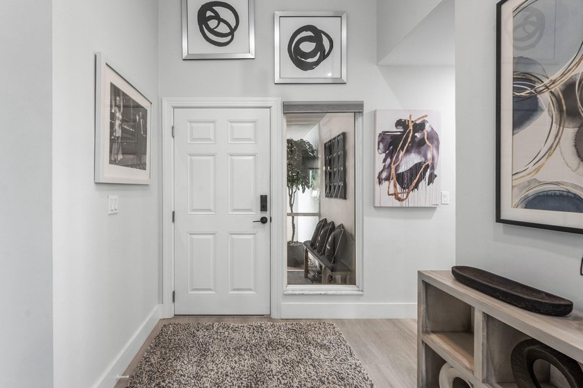 Experience luxury living in this beautifully renovated home - photo 6