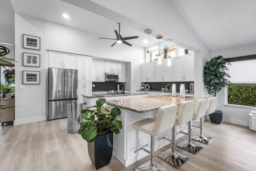 Experience luxury living in this beautifully renovated home - photo 9
