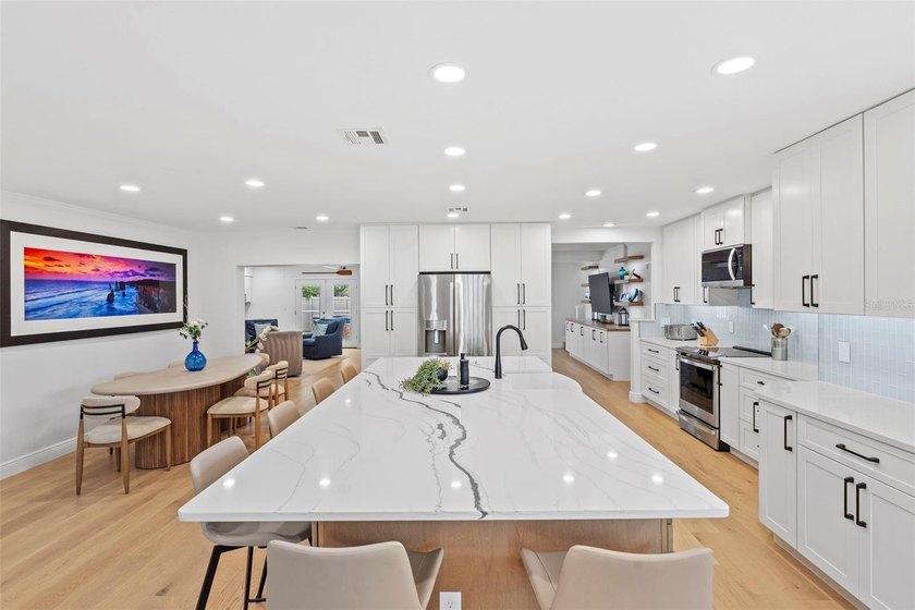 Welcome to 480 W. Davis Boulevard, where timeless Davis Islands - photo 11