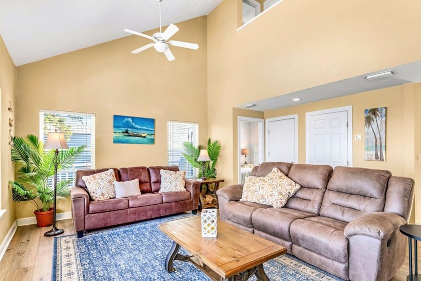 Beautiful Gary Ulrich custom built bay front home. Boat dock - photo 17