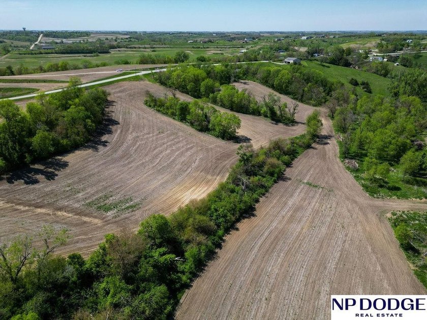 Rare opportunity to own a beautiful piece of land with - photo 18