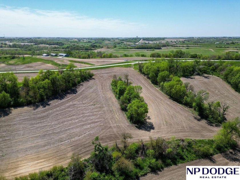 Rare opportunity to own a beautiful piece of land with - photo 19