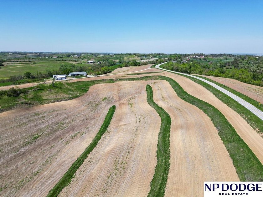 Rare opportunity to own a beautiful piece of land with - photo 20