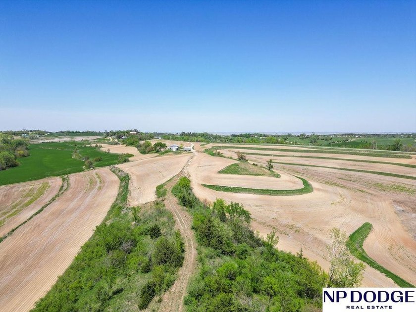 Rare opportunity to own a beautiful piece of land with - photo 25