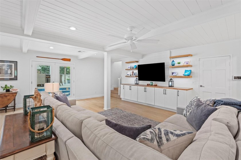 Welcome to 480 W. Davis Boulevard, where timeless Davis Islands - photo 25