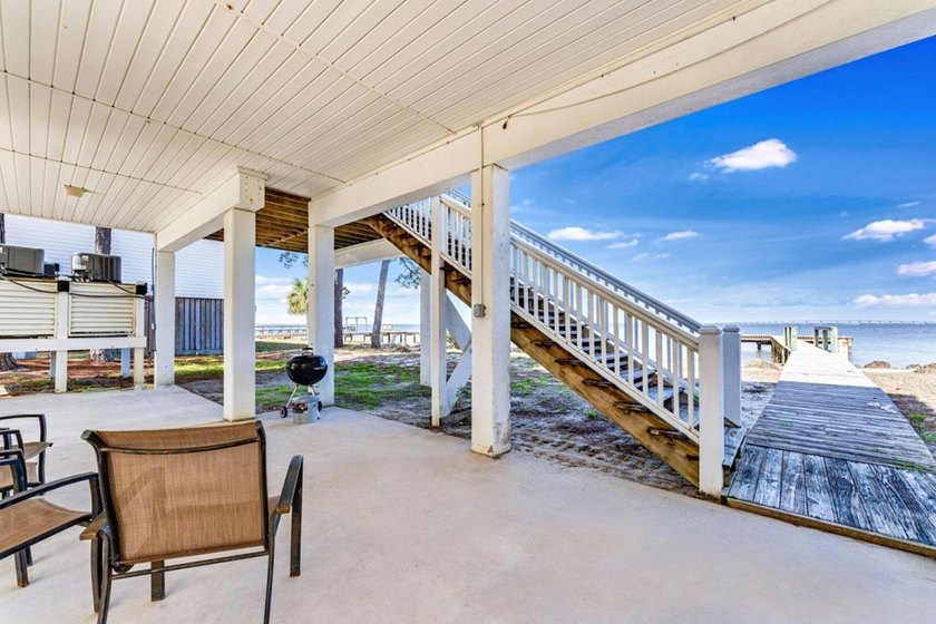 Beautiful Gary Ulrich custom built bay front home. Boat dock - photo 38
