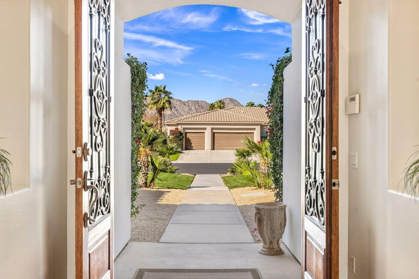 Welcome to Talante Retreat, a fully furnished luxury home - photo 7