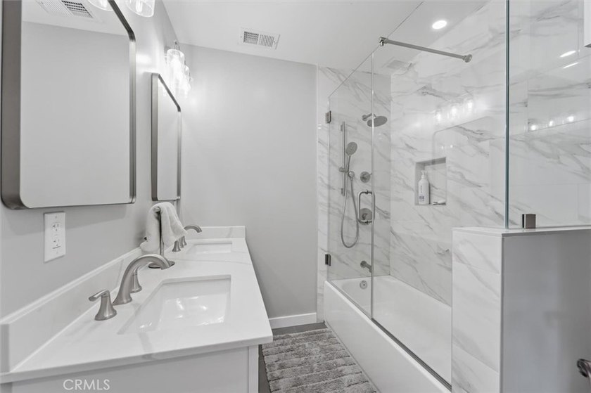 TWO ON A LOT!!! Welcome to a rare east Long Beach opportunity - photo 12