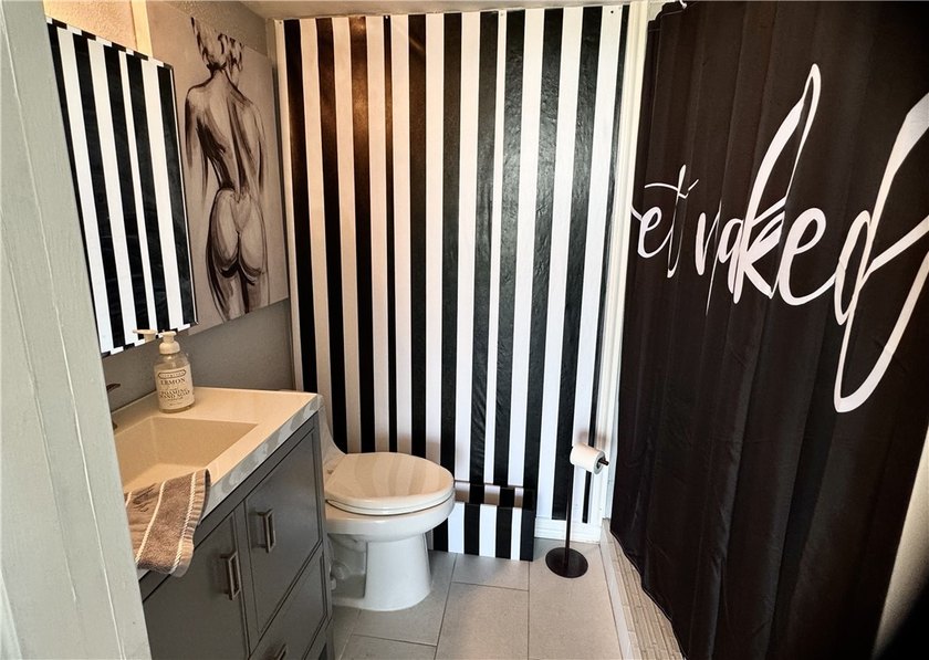 INVESTORS!!!!REDUCED!!!!!! PRICED TO SELL!!!!This beautifully - photo 16