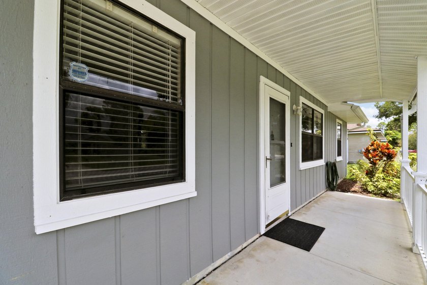 Discover this charming 2Bd, 2Ba Single Family home. Centrally - photo 4