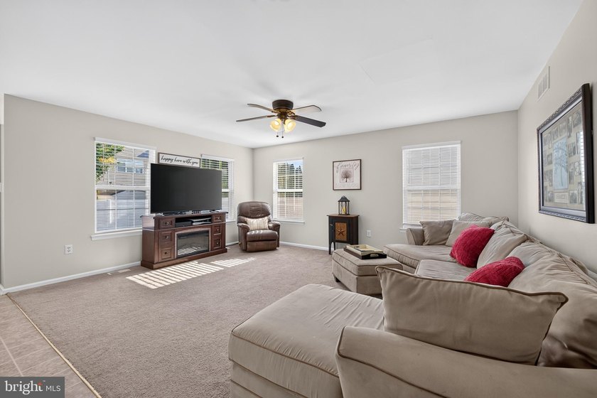 Welcome to 43 Nita Drive in the desirable Garrison Lake Green - photo 6