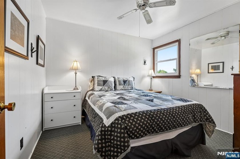 Wake up to the beauty of Highland Lakes in this move-in ready - photo 22