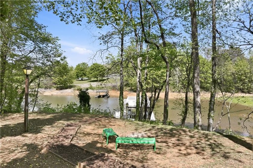 Unbeatable value on Lake Lanier! One of the very few true - photo 24