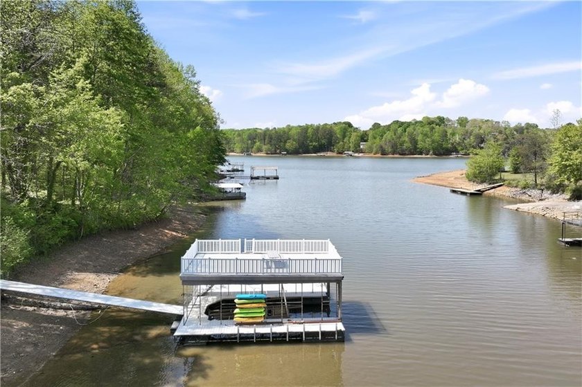 Unbeatable value on Lake Lanier! One of the very few true - photo 25