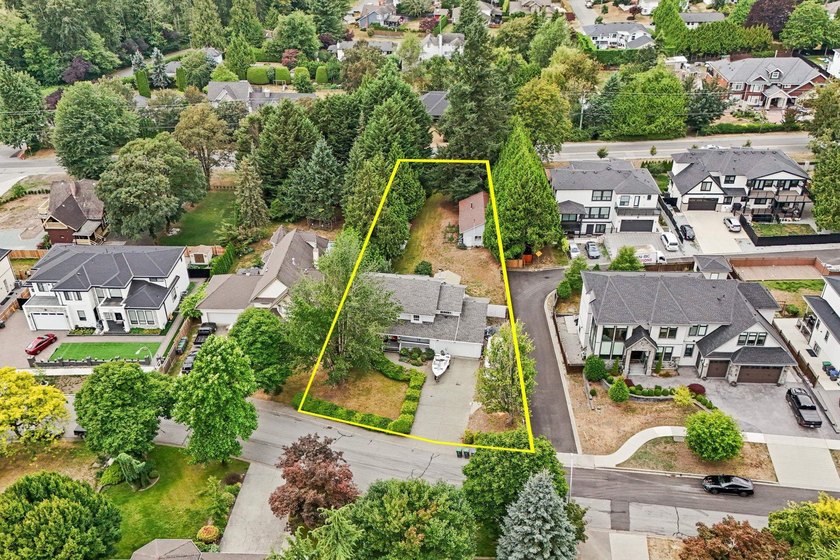 Rare 1/2 Acre property with outstanding future development - photo 3