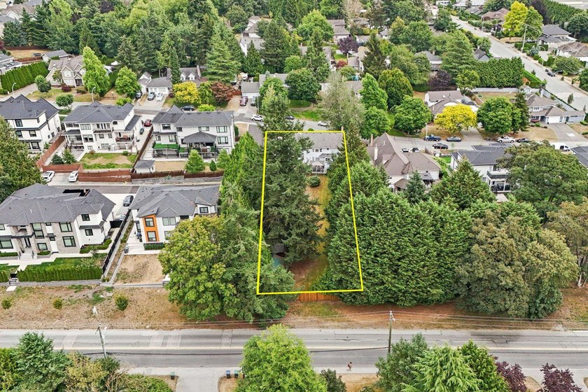 Rare 1/2 Acre property with outstanding future development - photo 4