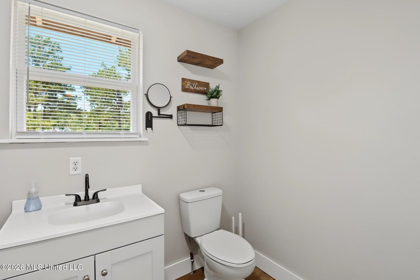 Bring your jet skis, kayaks, boats! Remodeled 2 bedroom/2 full - photo 12