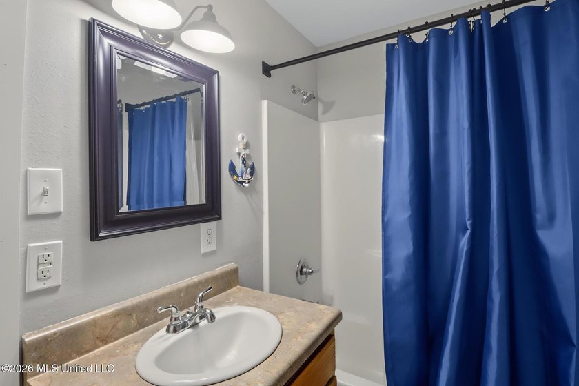 Bring your jet skis, kayaks, boats! Remodeled 2 bedroom/2 full - photo 14