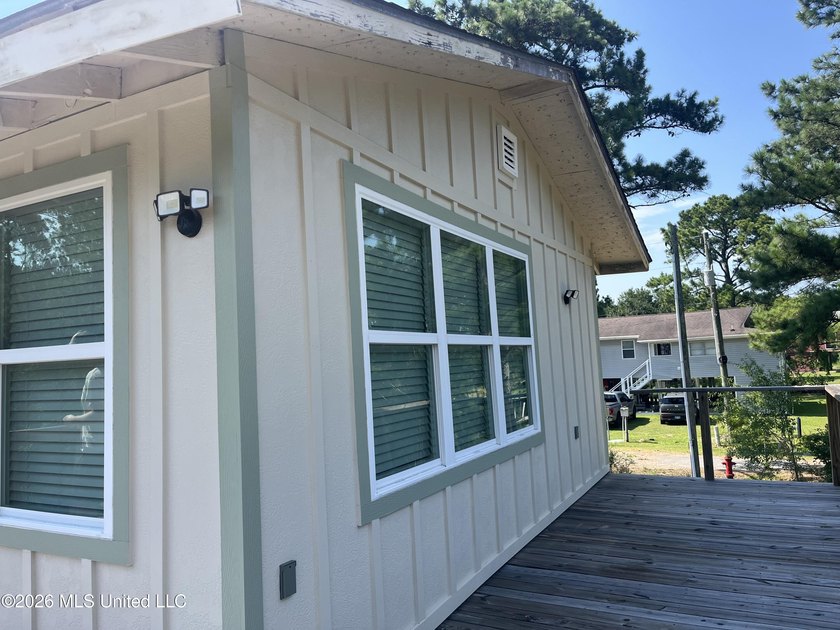 Bring your jet skis, kayaks, boats! Remodeled 2 bedroom/2 full - photo 19
