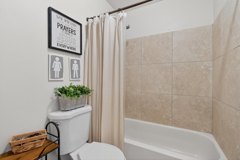 Don't miss this beautifully updated Smart Home with Florida - photo 33