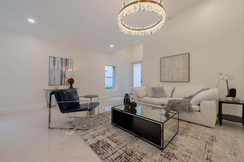 Welcome to this 3/2 house in the central-Boca neighborhood of - photo 10