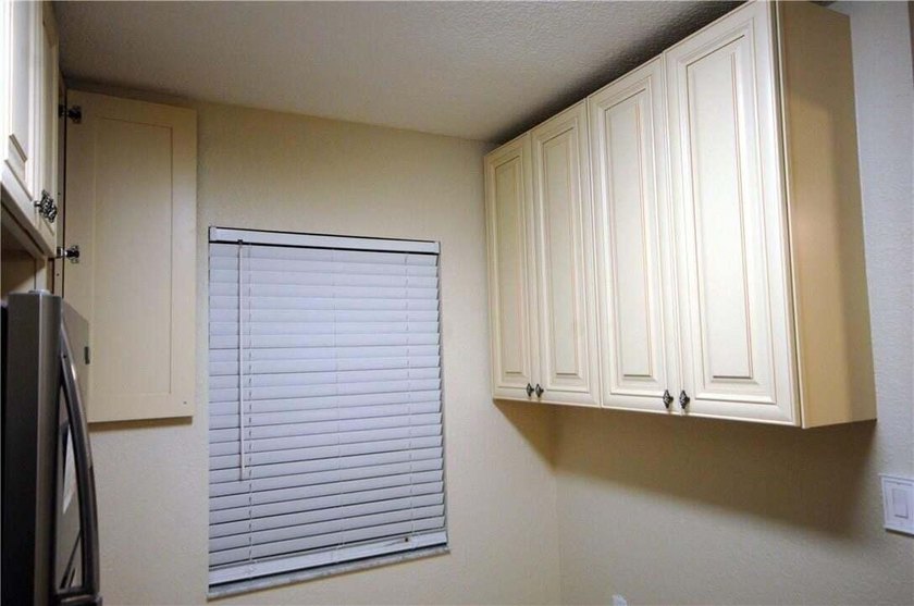 Welcome to this charming first-floor, one-bedroom - photo 4