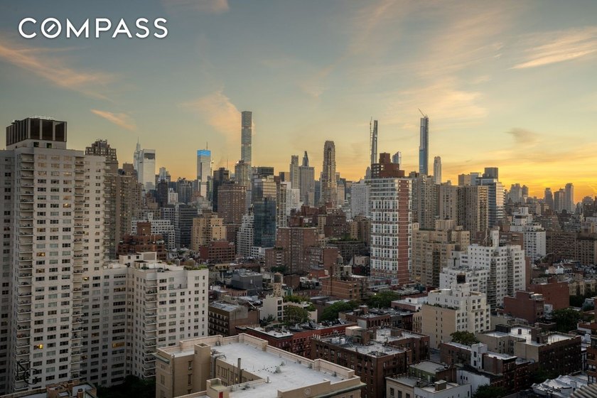 One of a Kind! Perched on a high floor at the prestigious Asten - photo 22