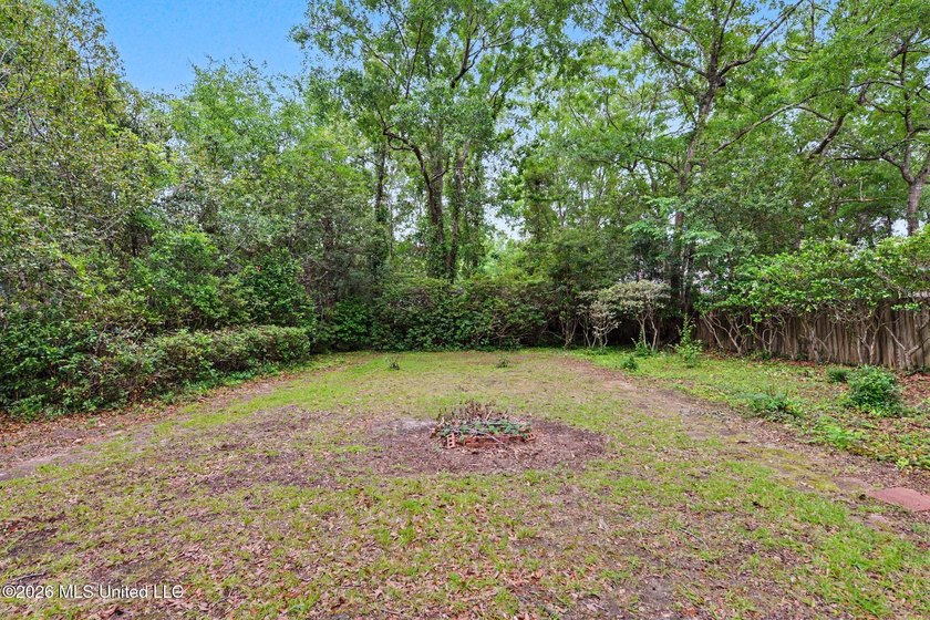 Spacious 3-bedroom, 2-bath home in the heart of Diamondhead on - photo 2