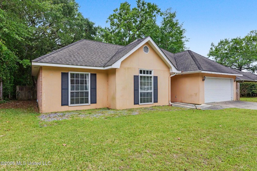 Spacious 3-bedroom, 2-bath home in the heart of Diamondhead on - photo 5