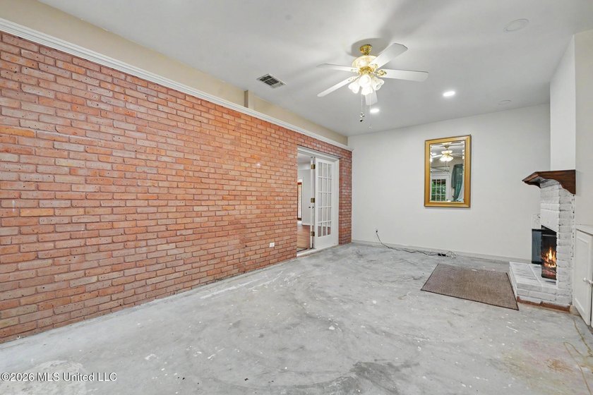 Spacious 3-bedroom, 2-bath home in the heart of Diamondhead on - photo 10