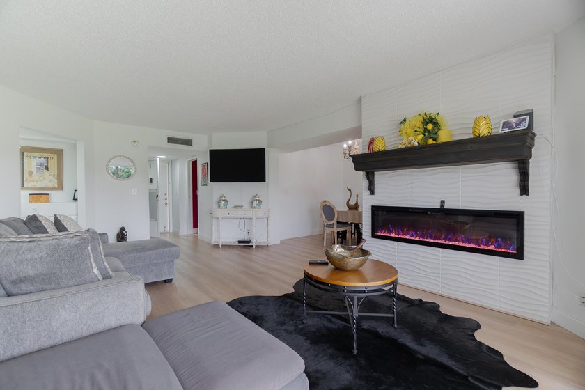 Welcome to this spacious 2-bedroom, 2-bath condominium located - photo 10
