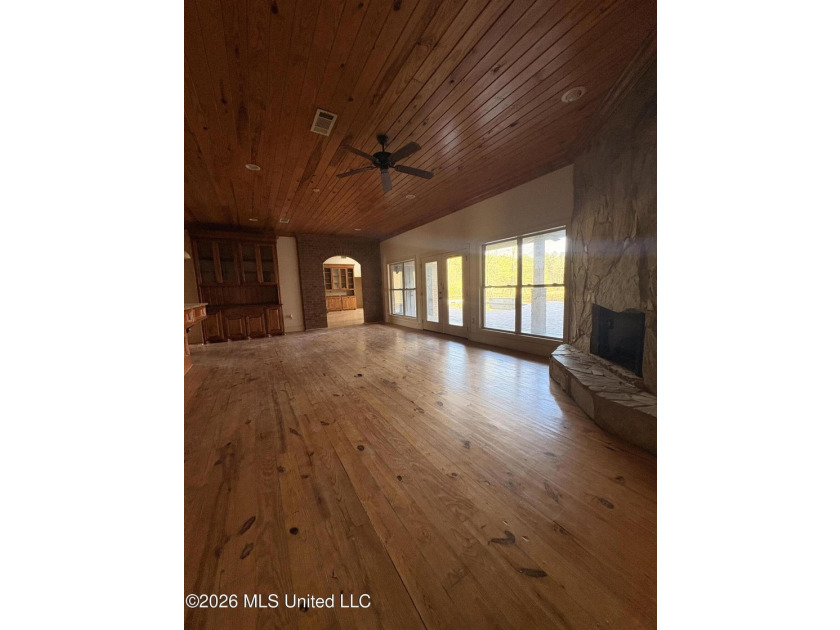 Don't miss your chance to own this piece of Heaven.... Welcome - photo 12