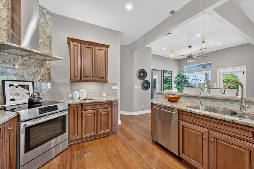 Sought after end unit location on the 13th Fairway in Village - photo 13