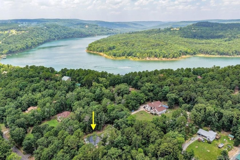 This unique, low-maintenance lake-area retreat is the perfect - photo 30