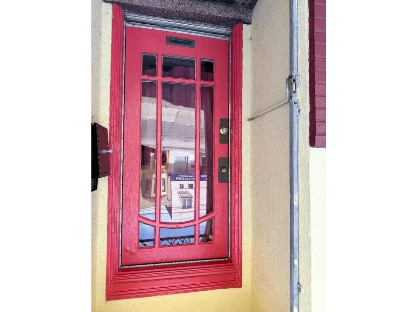 Discover the possibilities with this well-maintained mixed-use - photo 10
