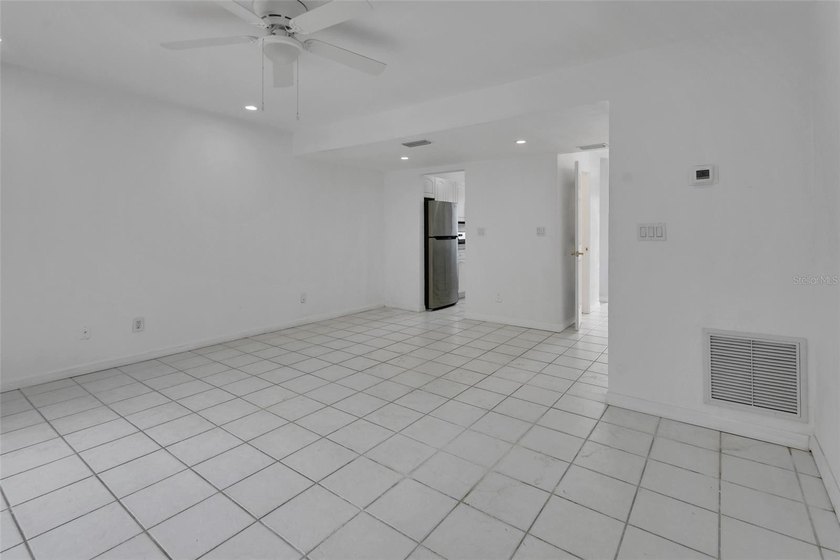Welcome to a beautifully updated and meticulously maintained - photo 3