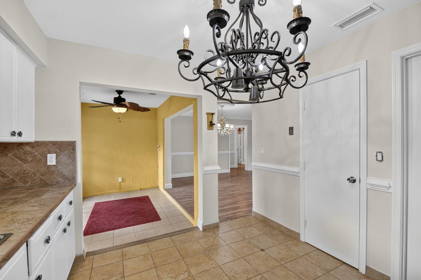 Welcome to Bent Tree Villas West! This charming 2-bedroom - photo 5