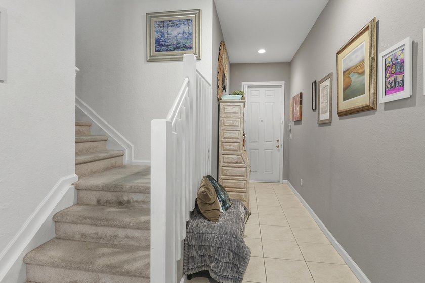 Welcome home to this well-maintained end-unit TH offering the - photo 6