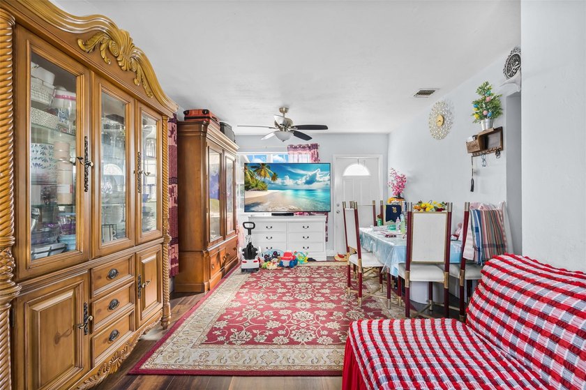 Welcome home, this single family home has so much to offer! - photo 5