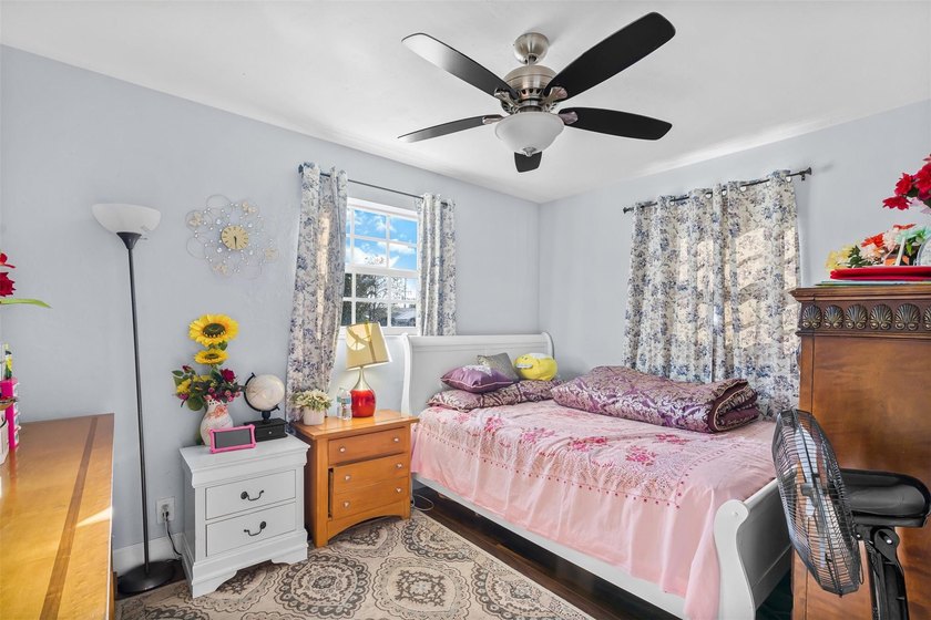 Welcome home, this single family home has so much to offer! - photo 10