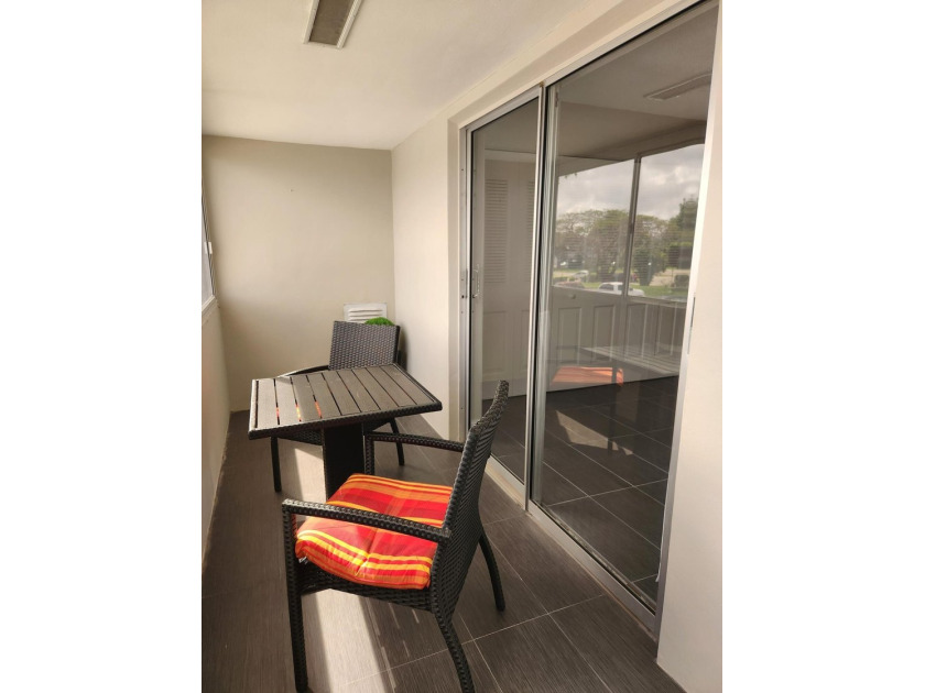 Gorgeous renovated 1 bed 1 bath located in the lovely Andover - photo 15