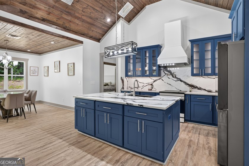 A unique opportunity to own a true LUXURY ESTATE on more than 5 - photo 18