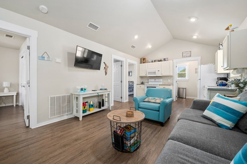Welcome to Unit 15, a fully furnished condo at Copano Cottages - photo 9